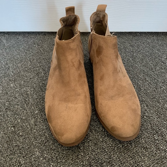 Harlow suede ankle boots - Picture 2 of 3